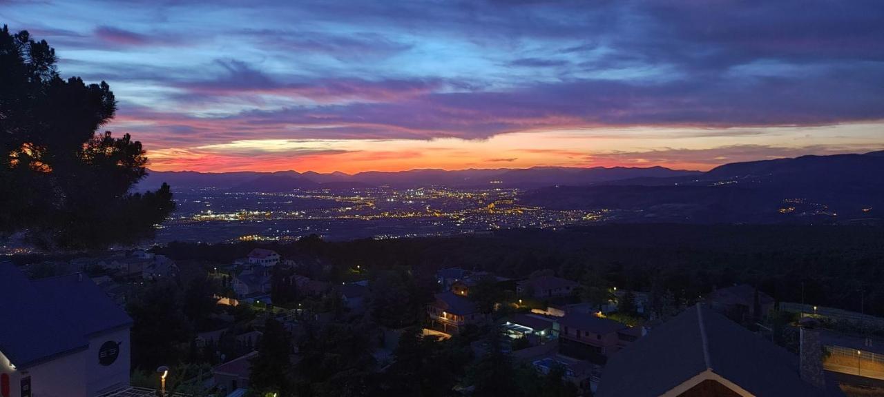 Acogedor Apartamento Privado Con Fantasticas Vistas La Zubia  Exterior foto